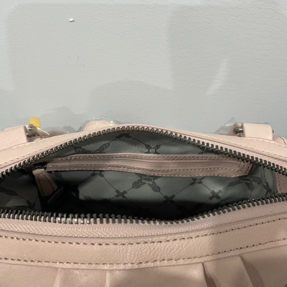 New! Aimee Kestenberg Leather Cross Body Bag - Picture 3 of 4